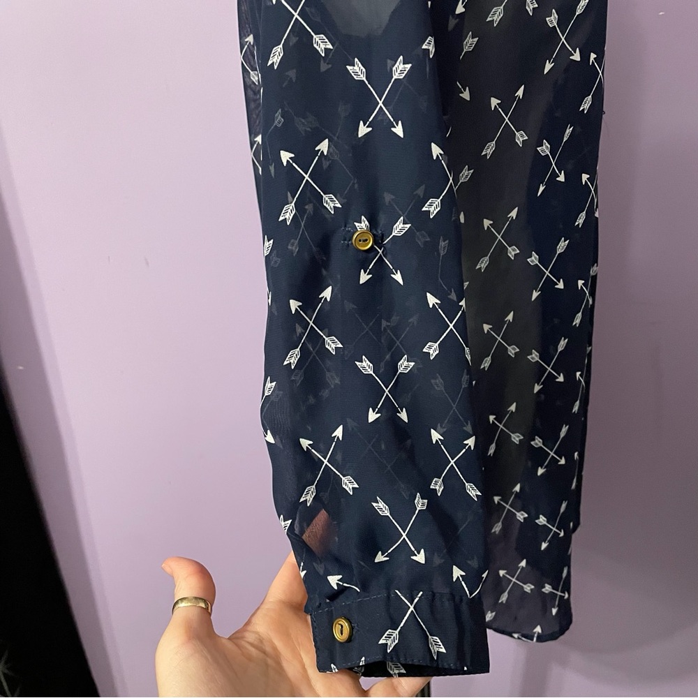 Ardene Navy Sheer Blouse with Cross Arrow Design Size Small - Picture 4 of 7